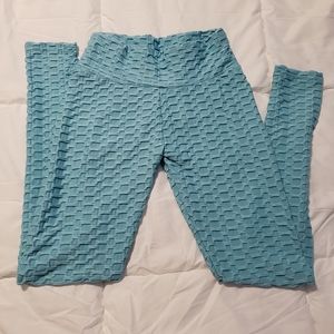 3/10 Tik-Tok leggings, ruffled butt, size small, sky blue